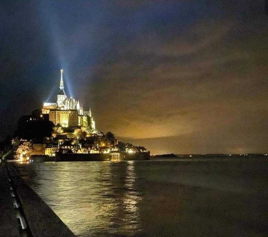 Ferienwohnung Le Petit Nid Du Mont Saint Michel Pontorson Exterior foto